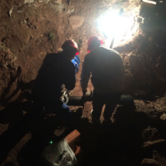 挑燈夜戰(zhàn)不擾民，爭(zhēng)分奪秒保運(yùn)行