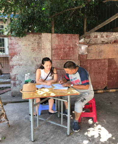 營銷部：頂烈日、冒酷暑，上門服務(wù)顯真情