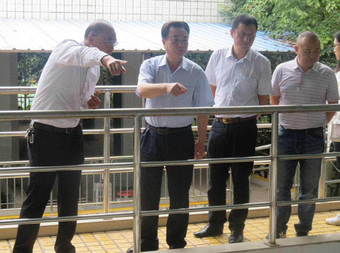 董大華局長(zhǎng)深入清源水務(wù)集團(tuán)檢查節(jié)前安全慰問(wèn)一線員工