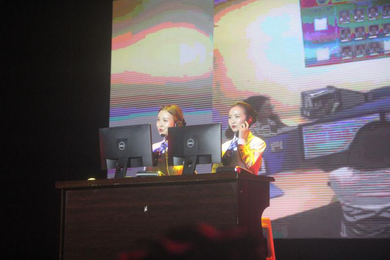 集團(tuán)公司參與市總工會(huì)舉辦的慶“五一”全市職工工裝表演