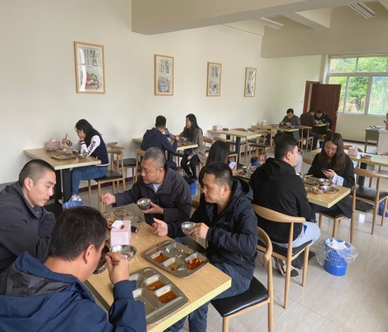 強(qiáng)監(jiān)督，重引導(dǎo)，杜絕“舌尖上的浪費(fèi)”