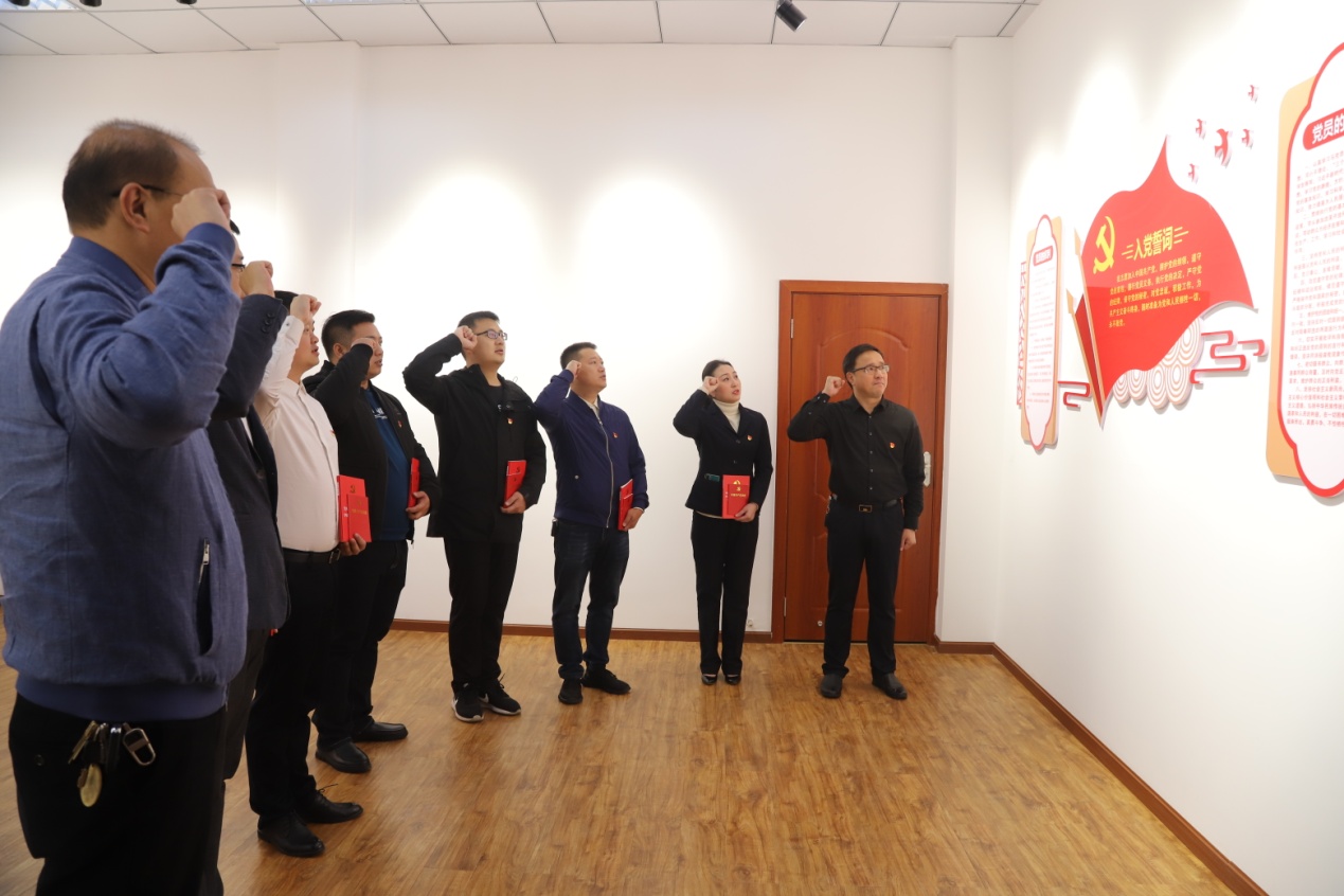 善學(xué)善思善言善行，起好黨員帶頭作用