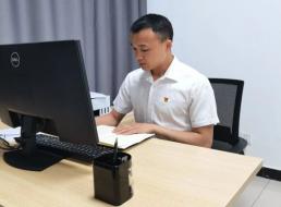 《榜樣在身邊》系列報(bào)道——陳顯洪、趙金玉：實(shí)干擔(dān)當(dāng)促發(fā)展 立足崗位建新功