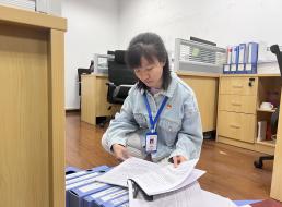 《榜樣在身邊》系列報(bào)道——優(yōu)秀黨務(wù)工作者③楊佳欣：微光成炬，書寫青春擔(dān)當(dāng)