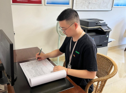 《榜樣在身邊》系列報道——工作標兵 江一航、優(yōu)秀青年 李玉涵